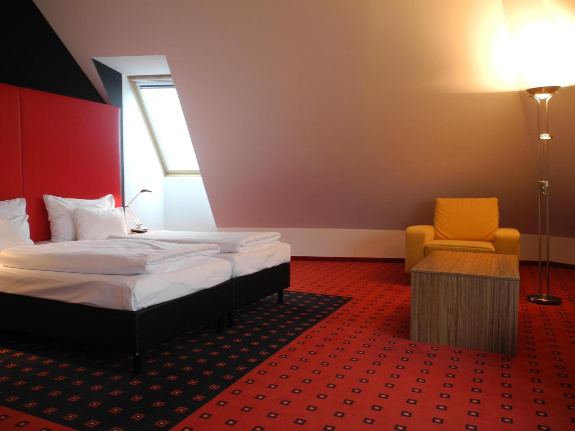 Senator Hotel Вена Экстерьер фото