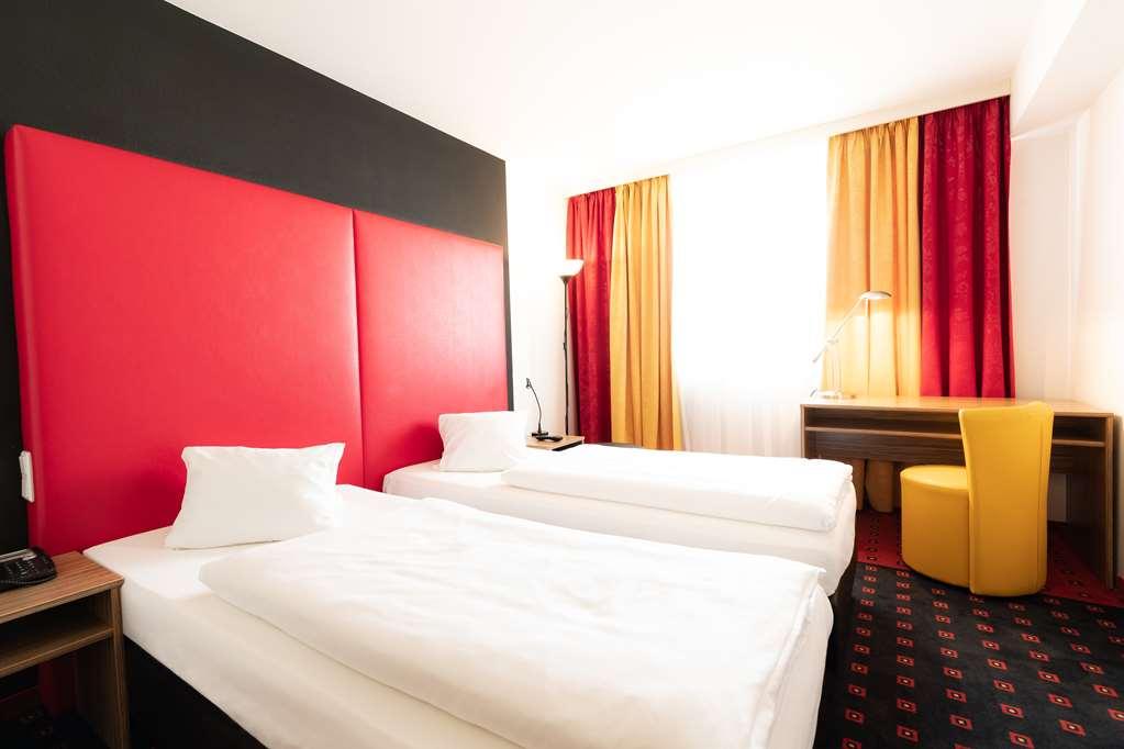 Senator Hotel Вена Номер фото